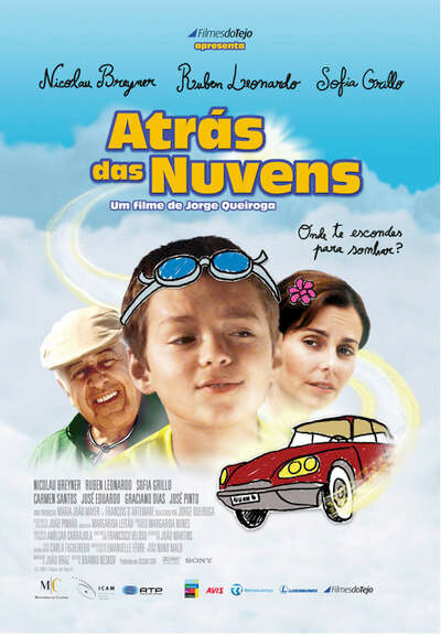 Atrás das Nuvens