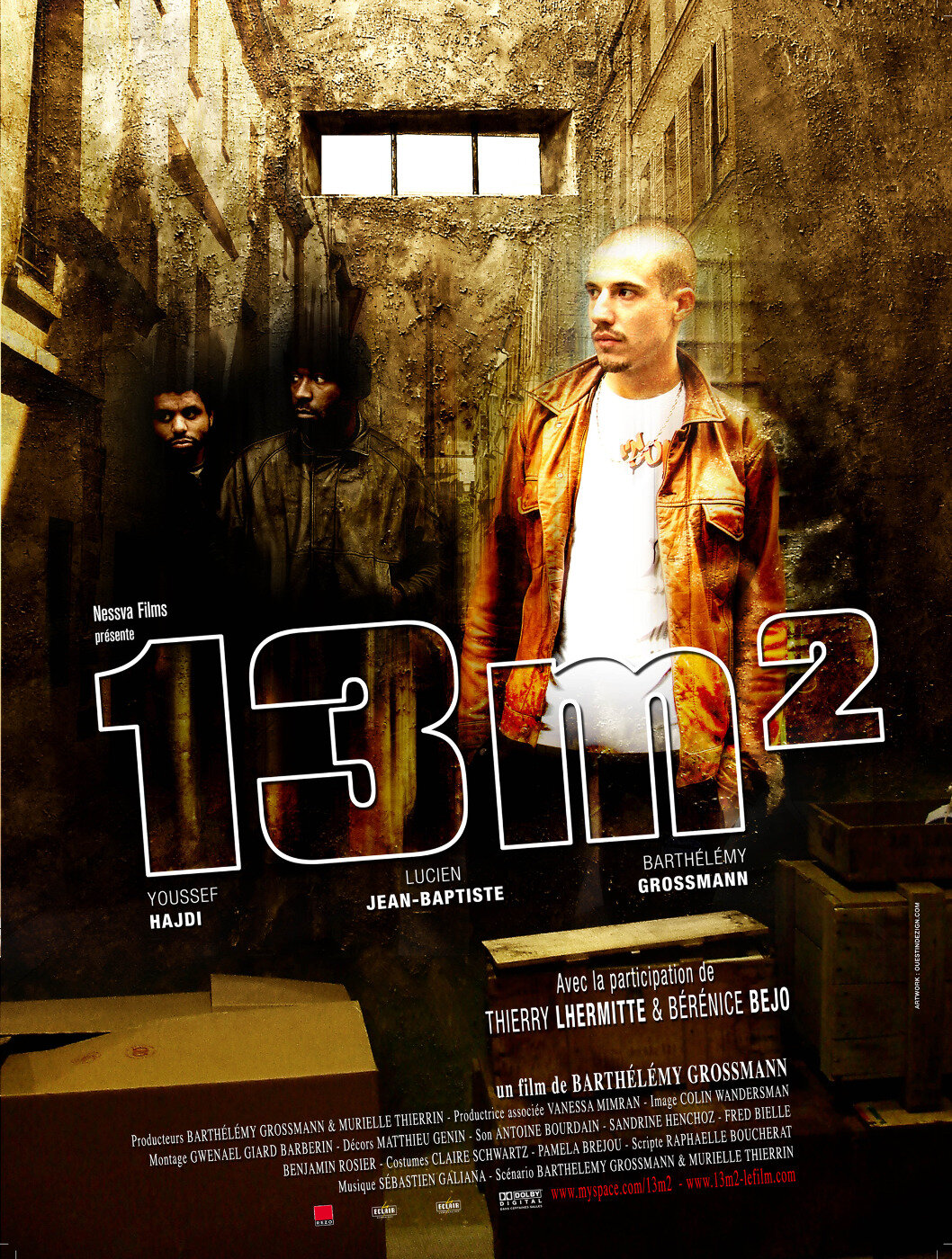 13 m²