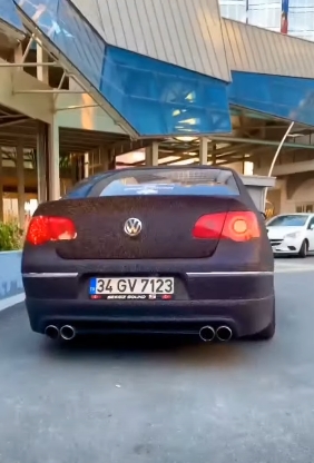 Arabayi Sattigimi Duyan Semt Polisleri