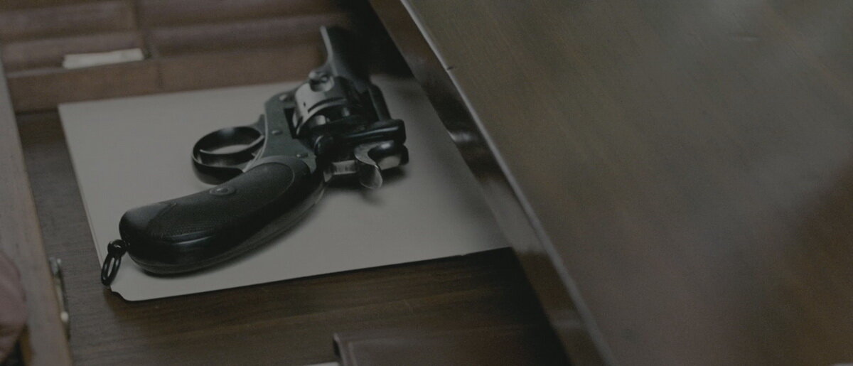 Одинокий мужчина — кадр 2