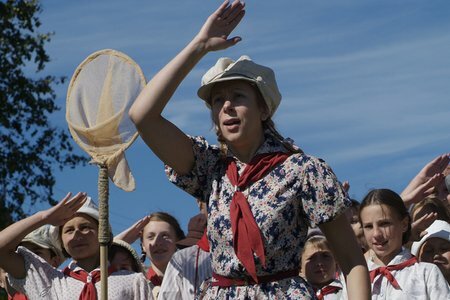Агитбригада «Бей врага!» — кадр 3