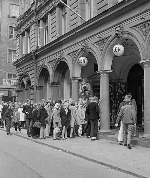 Festligt, folkligt, fullsatt på Nalen