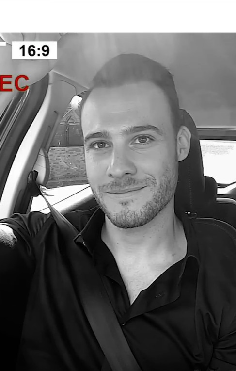 Ezgi Mola: Taninmis Kisileri Seviyorum - Kerem Bürsin