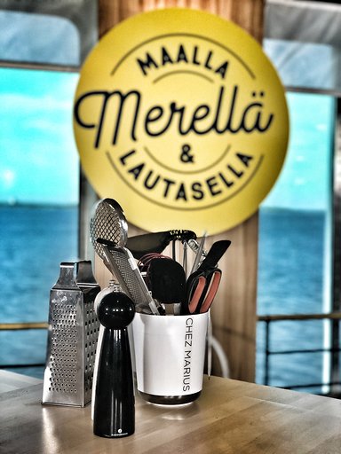 Maalla, merellä ja lautasella