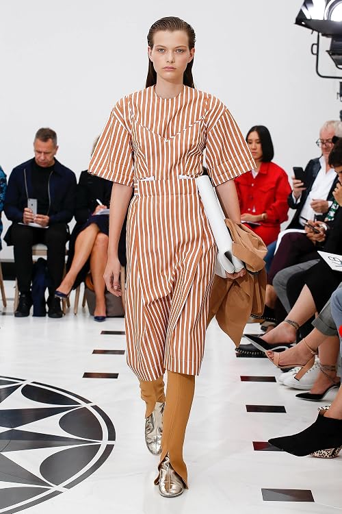 Victoria Beckham: Spring/Summer 2019 at London Fashion Week