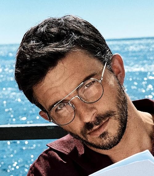 Martini: 'Off Script' with Jonathan Bailey