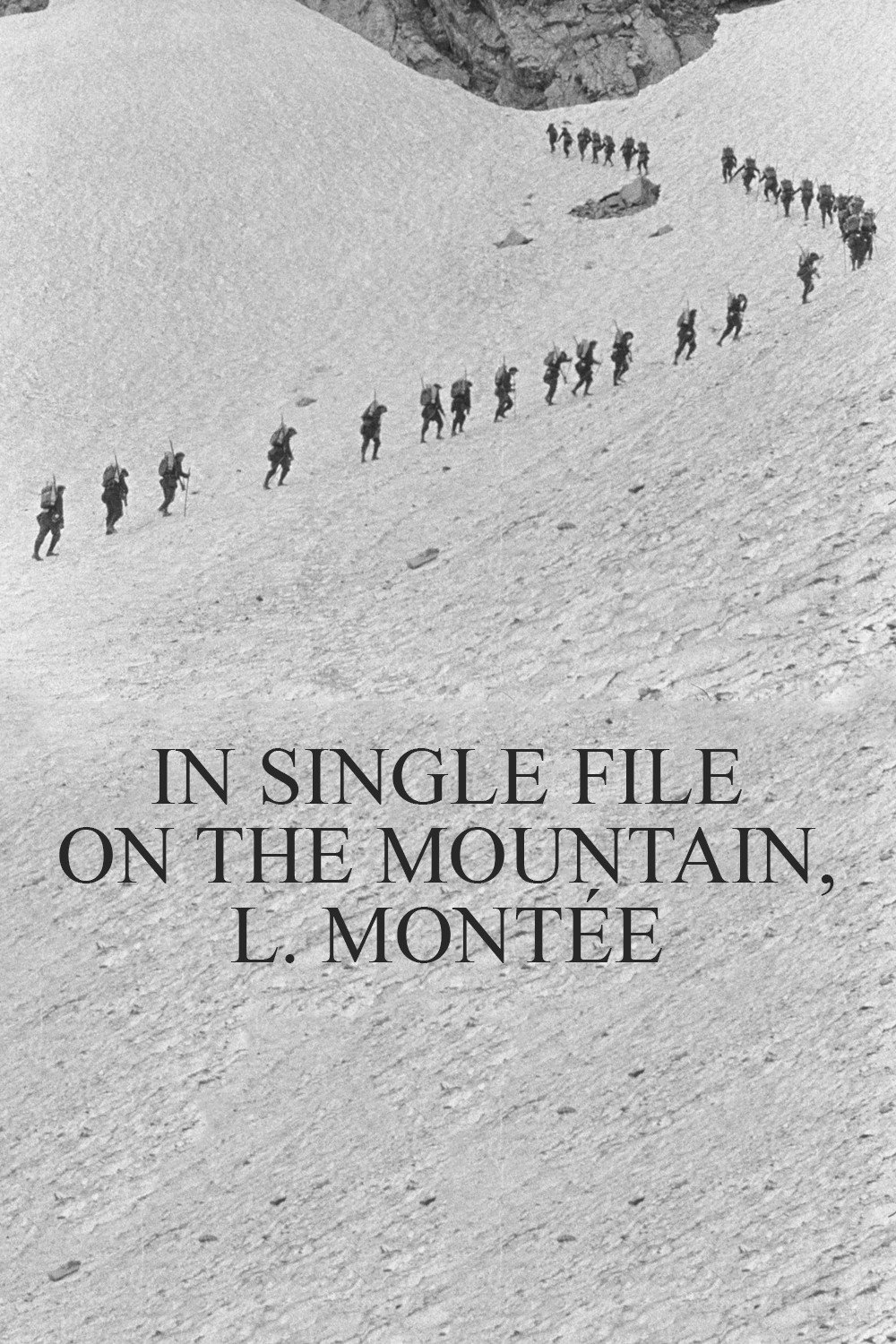 En file indienne dans la montagne, montée