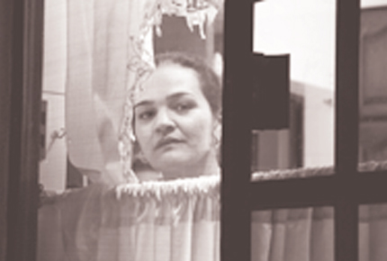 Retrato de una mujer y su reflejo