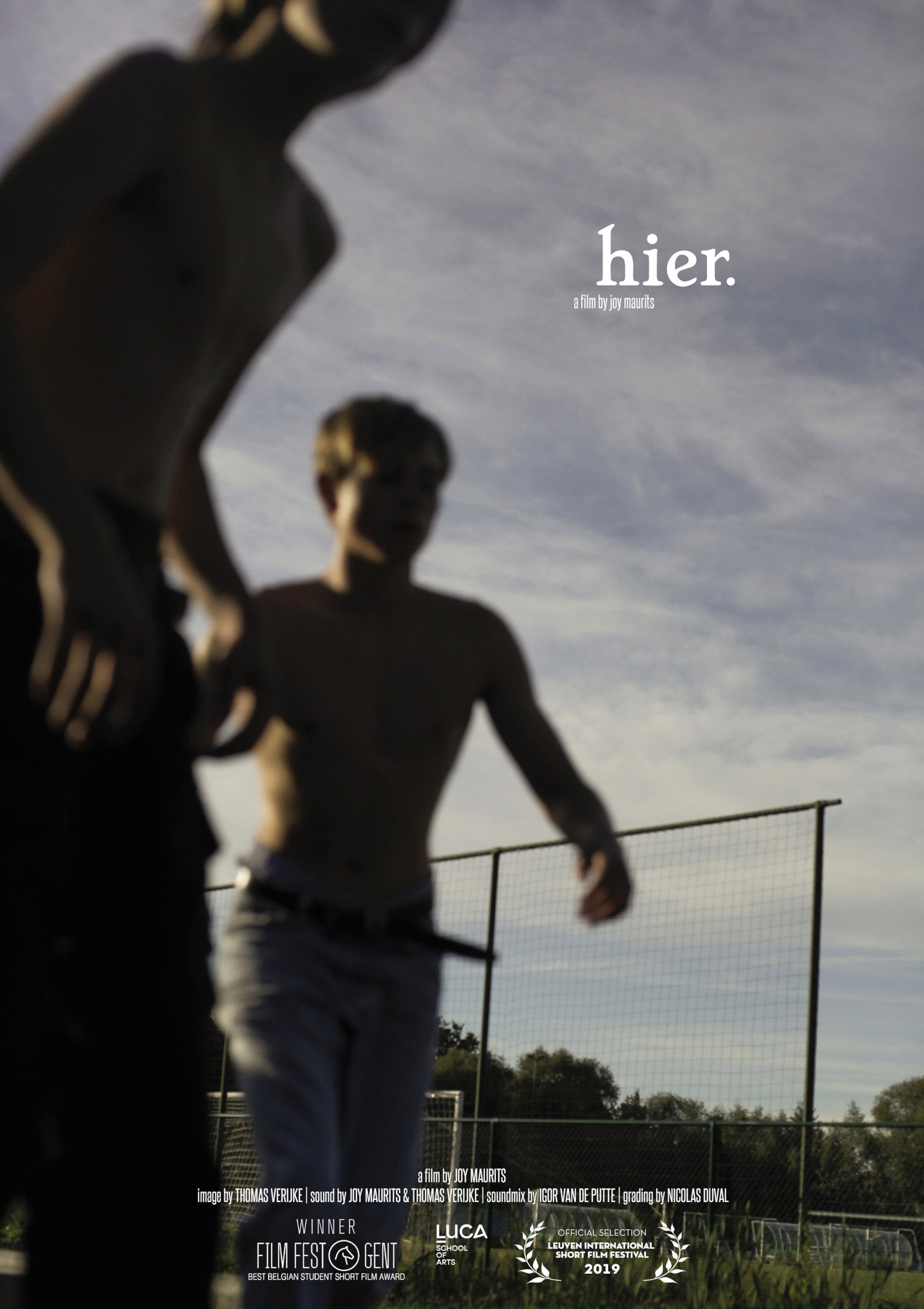 Hier.