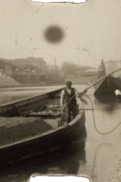 Giù per il Naviglio Grande