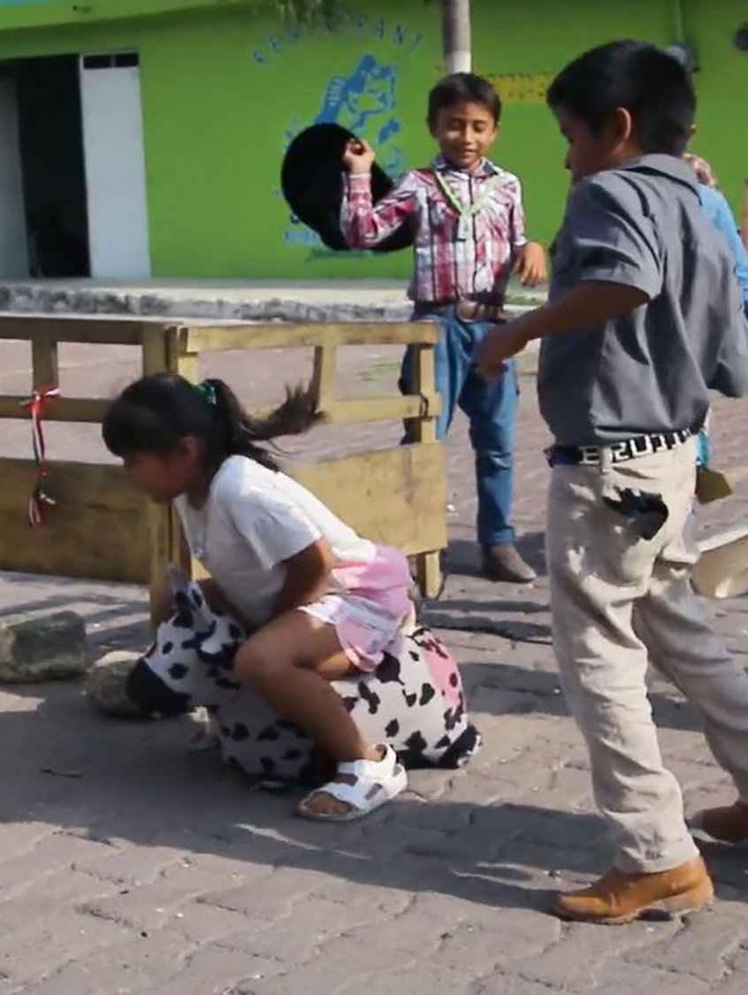Jaripeo en el río