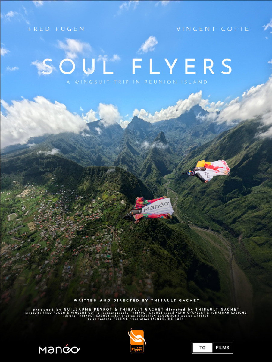 Soul Flyers - A wingsuit trip in Reunion Island
