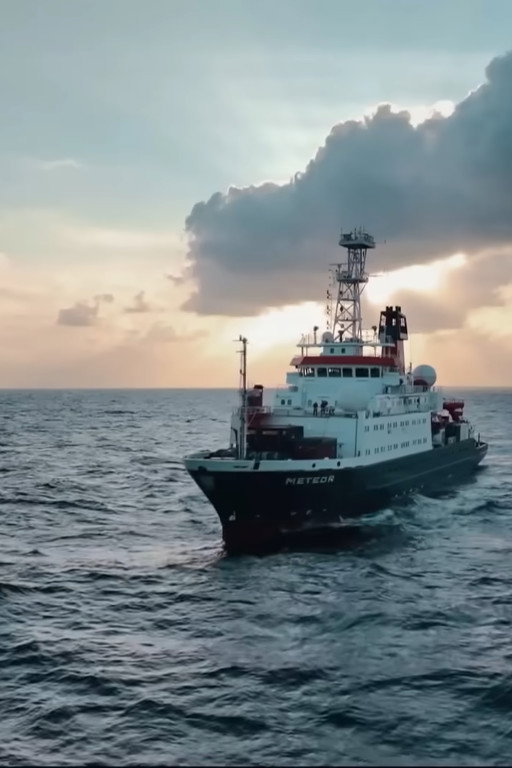 The Abyssal Enigma - One team, one mission, five weeks in the Atlantic