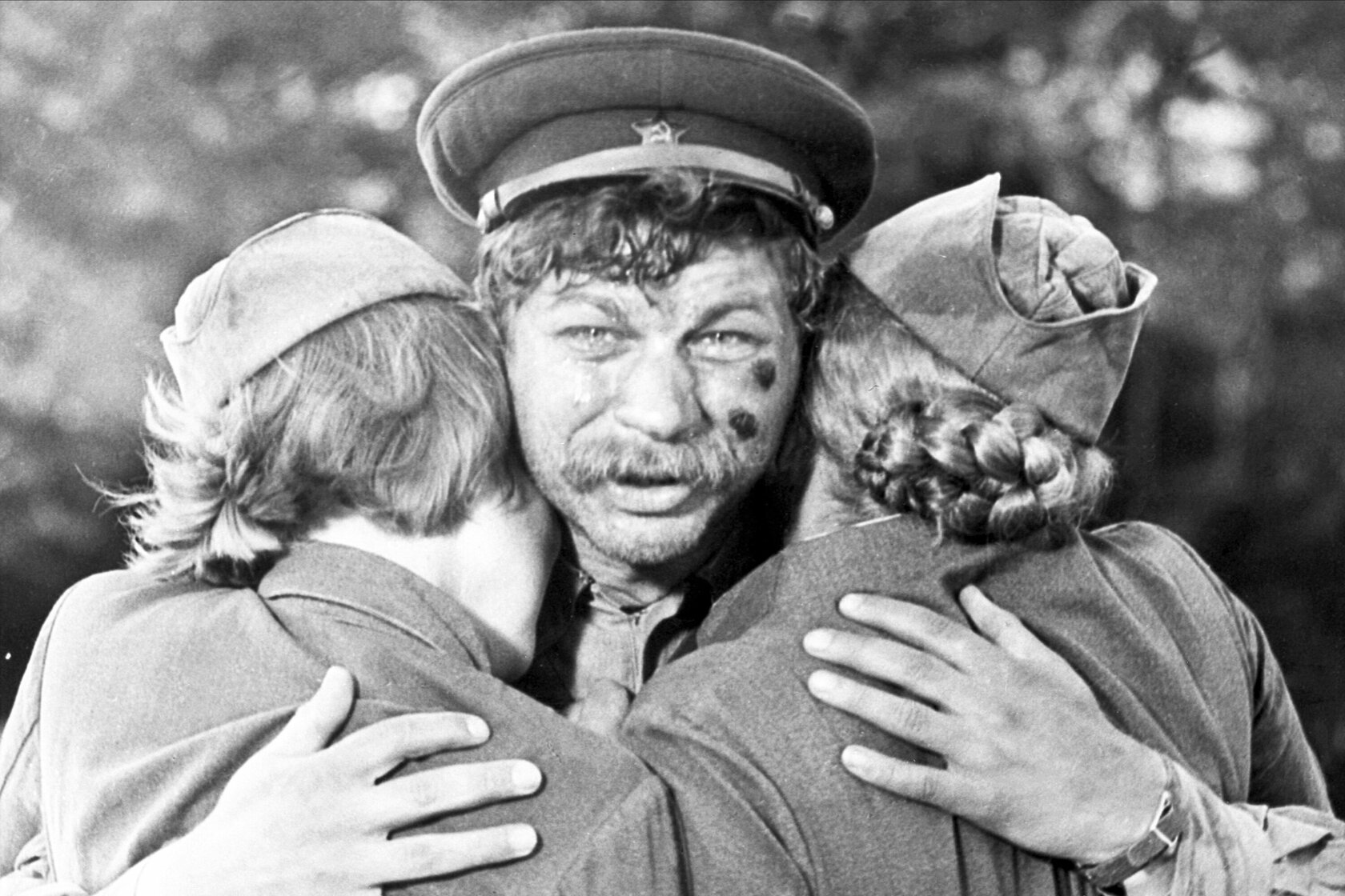 ...А зори здесь тихие — кадр 3