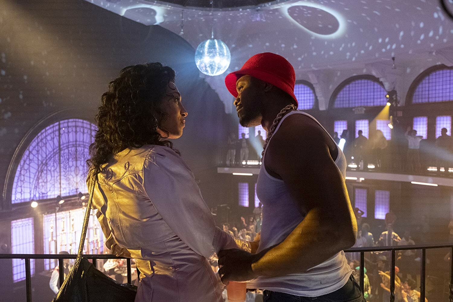 Поза — кадр 3