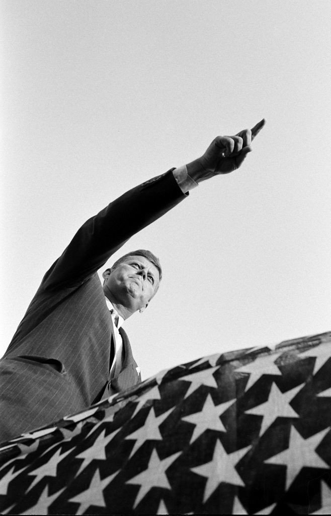 JFK: Становление президента