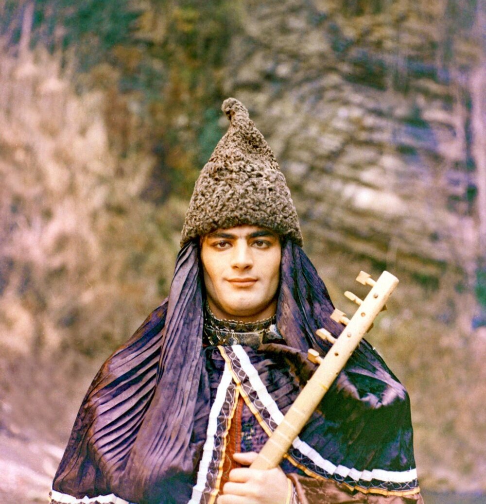 Ашик-Кериб — кадр 1