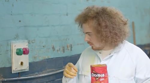 Doritos 2014 Super Bowl Challenge Commercial: Finger Cleaner