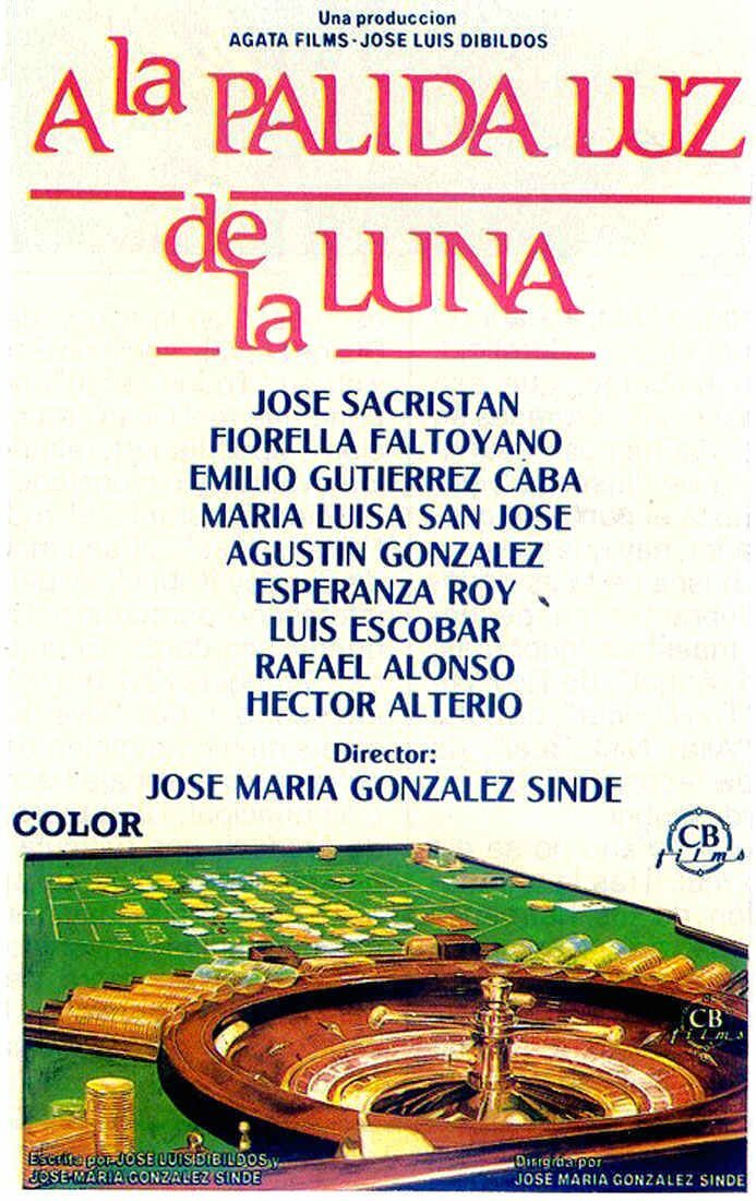 A la pálida luz de la luna