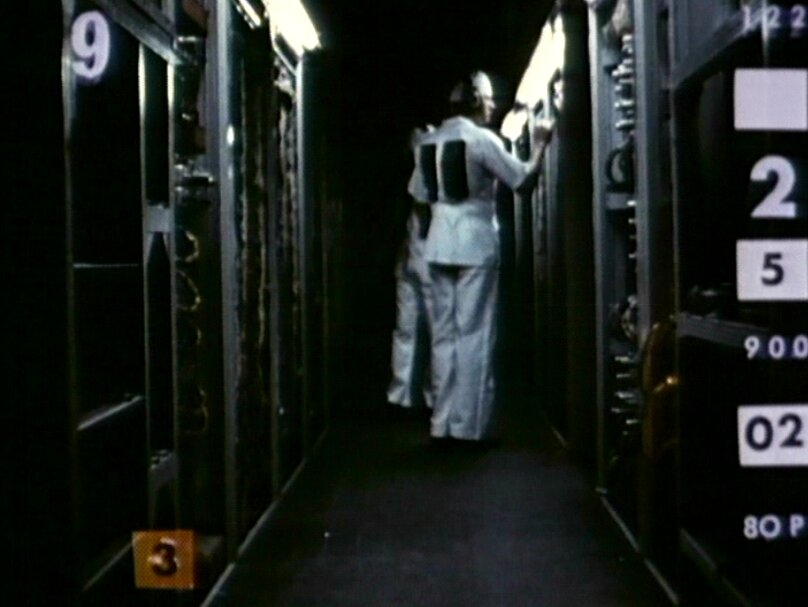 Электронный лабиринт THX 1138 4EB — кадр 1