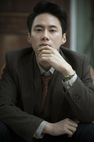 Lee Hwan