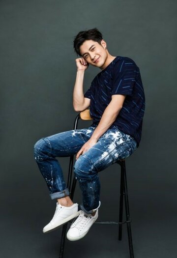 Elvis Han