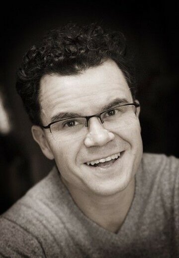 Dominic Holland