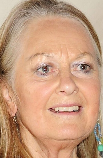 Anna Carteret
