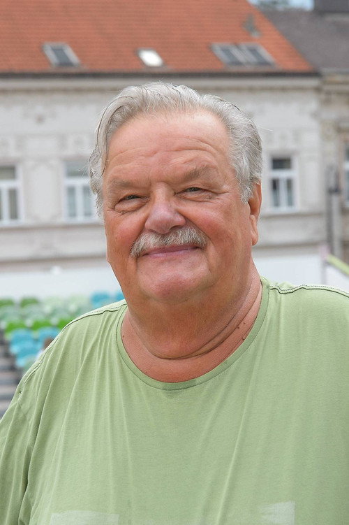 Герхард Эрнст