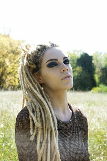Emilia Attías