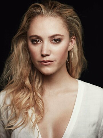 Maika Monroe