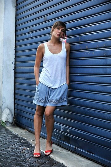 Julie De Bona
