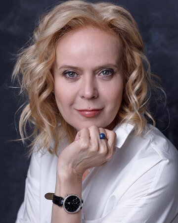 Нелли Попова