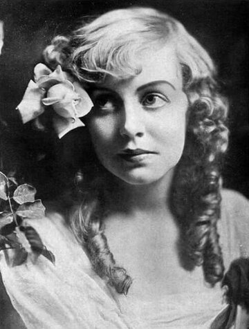 Violet MacMillan