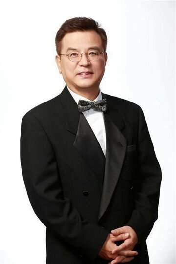 Kang Seok-woo