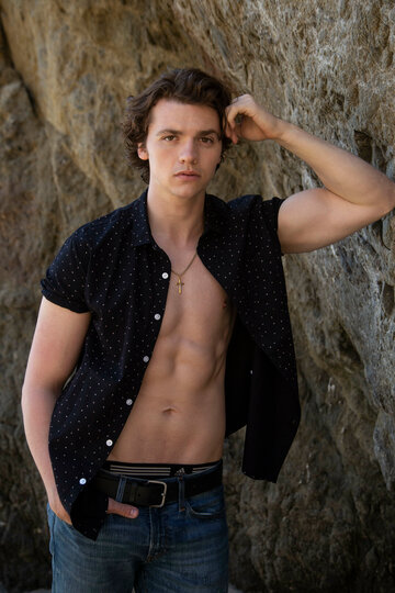 Joel Courtney
