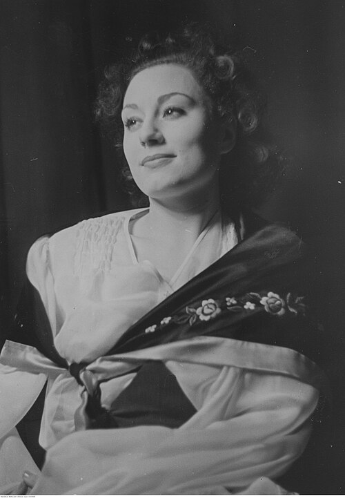 Лола Мютель