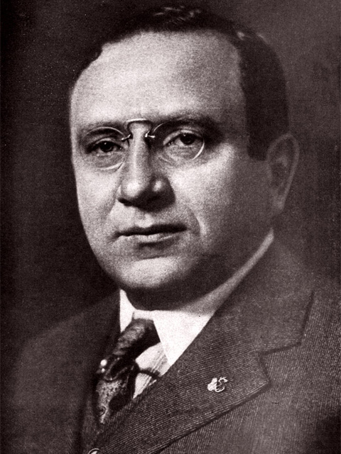 Льюис Селзник