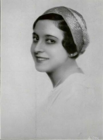 Yvonne Vallée