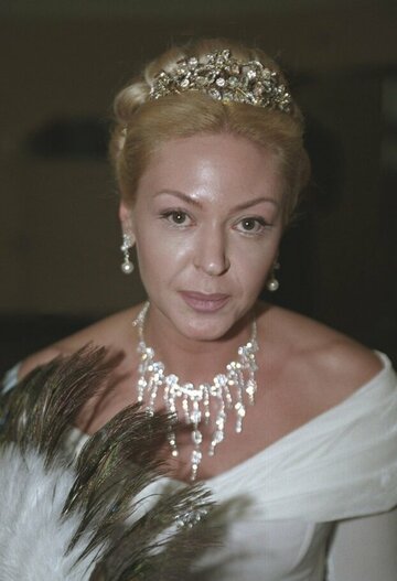 Елена Бондарчук