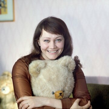 Лариса Лужина