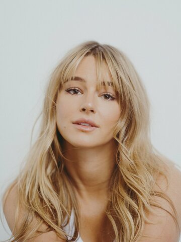 Hassie Harrison