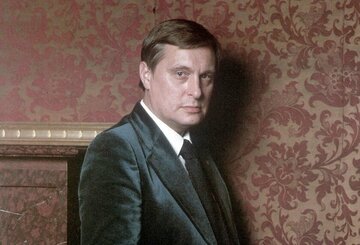 Олег Басилашвили