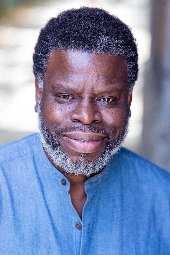 Фое Elufowoju младшего
