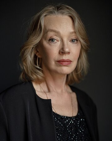 Елена Попова