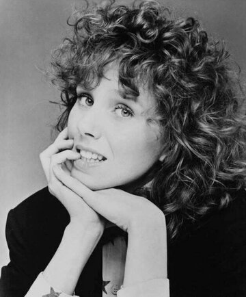 Claudia Lonow
