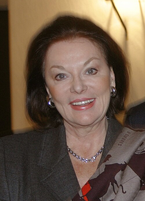 Эвелин Опела