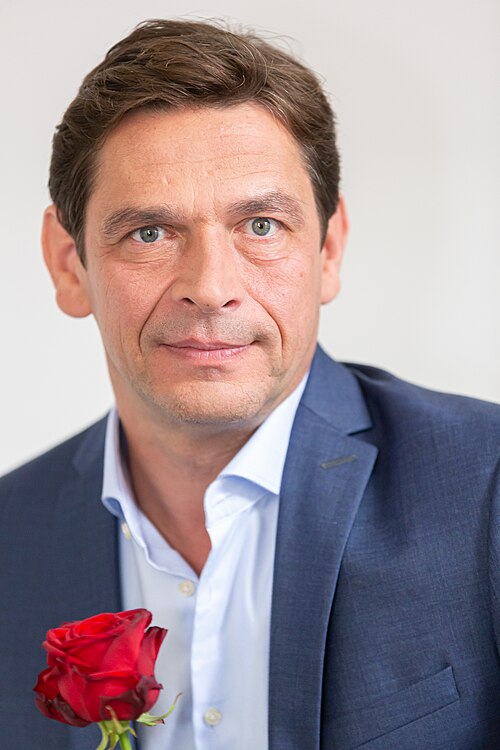 Tom Mikulla