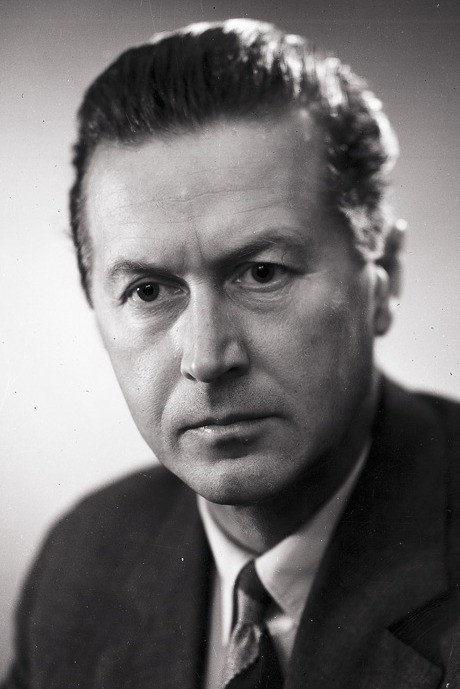 Олев Эскола