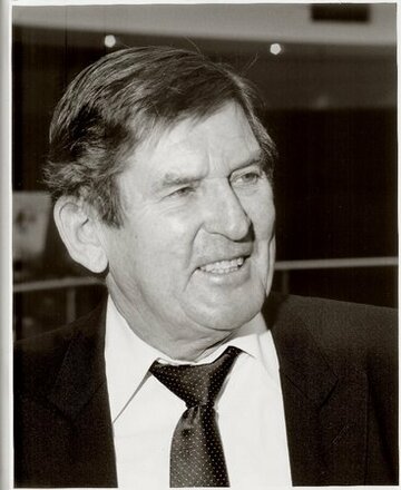 Ray Barrett